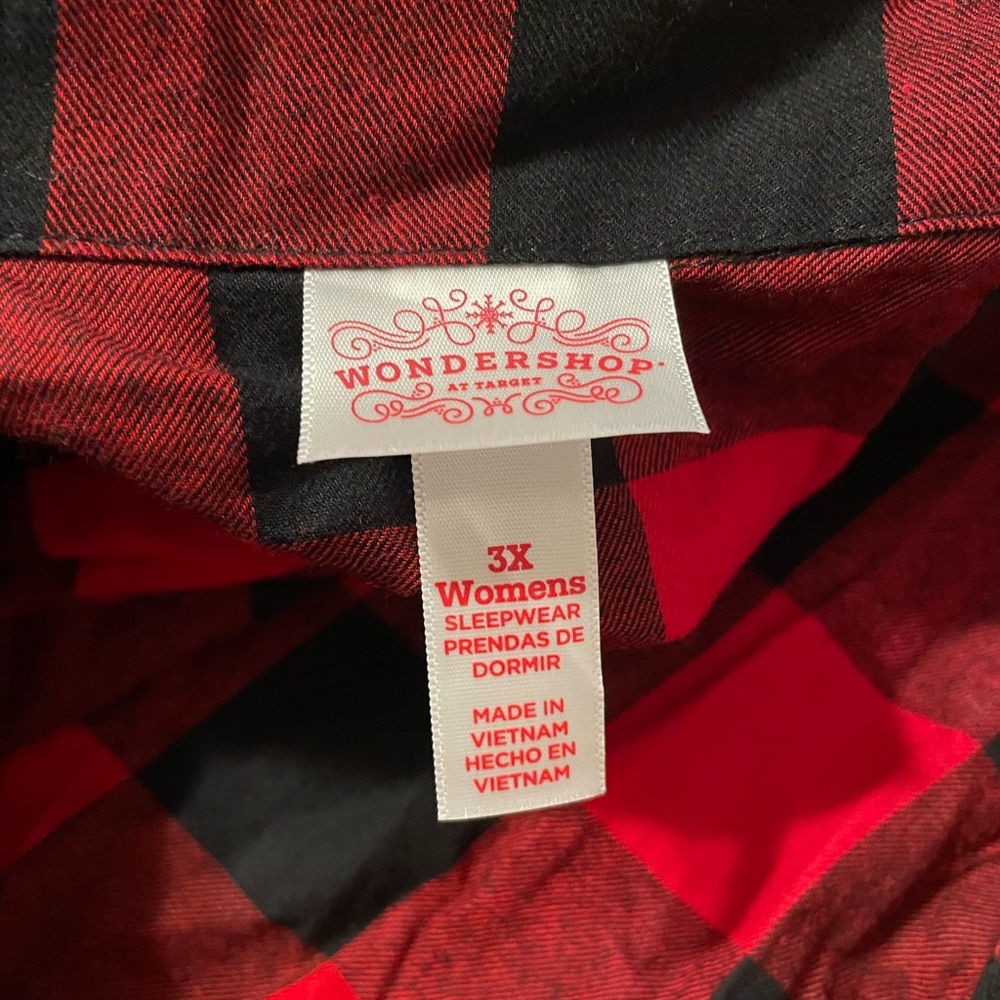 Christmas pjs
Buffalo Plaid 2 pc sleep wear - Picture 13 of 15